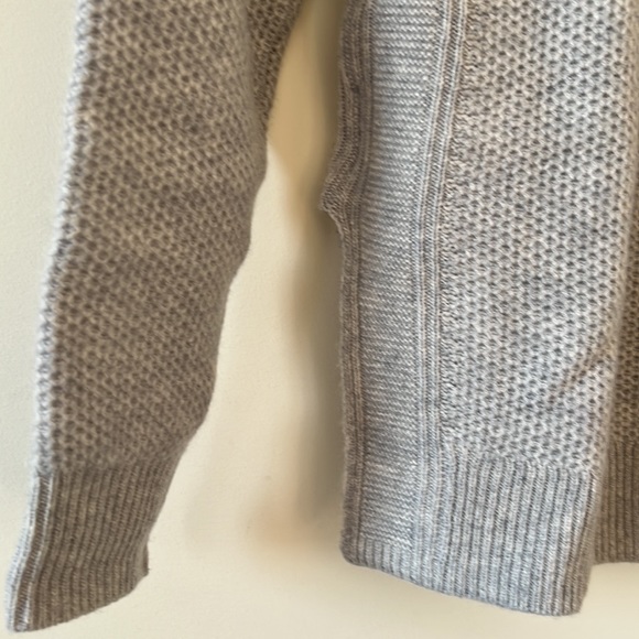 Club Monaco Dellah Cashmere Sweater - Picture 6 of 12